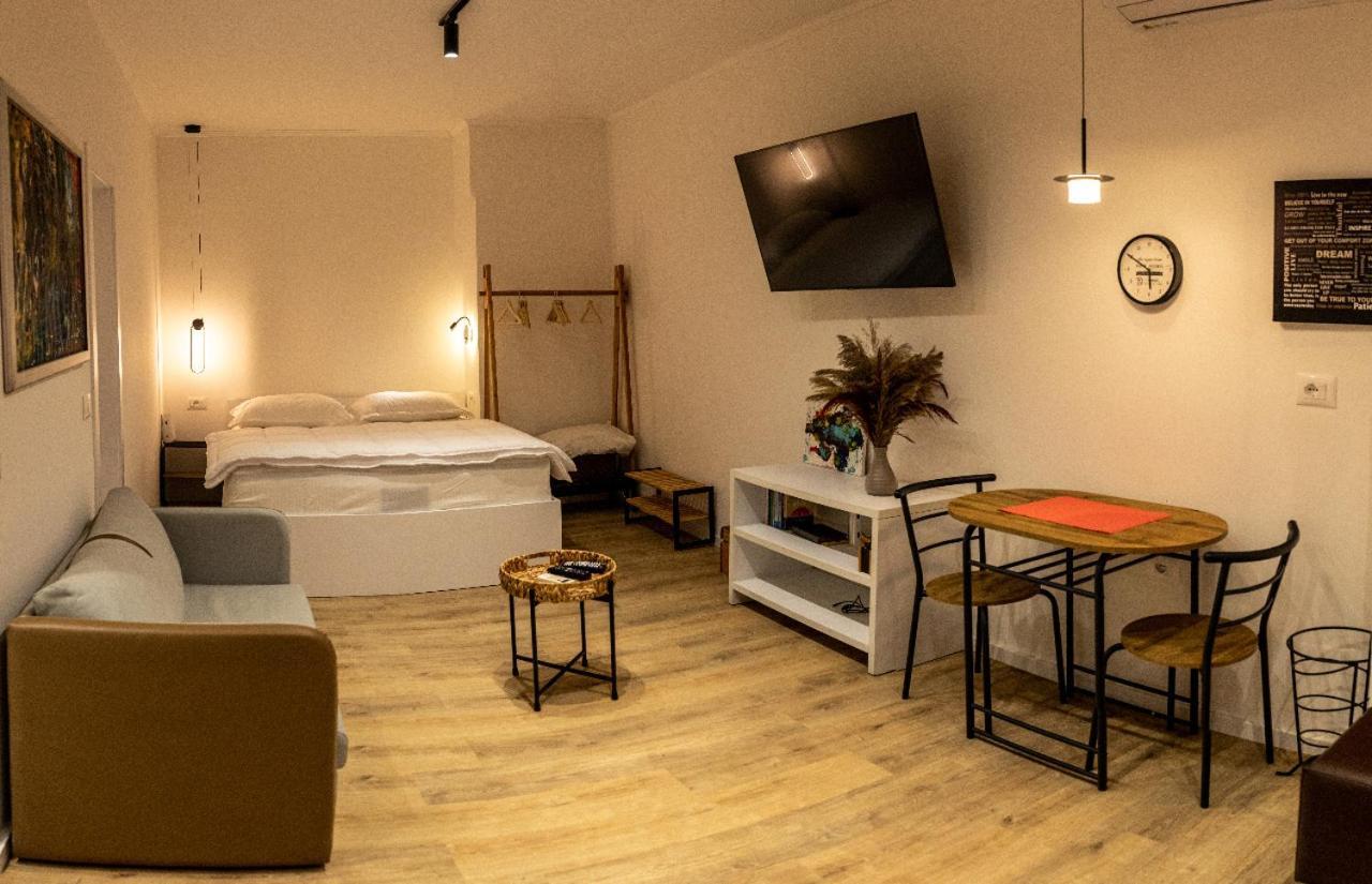 Blloku Studio Apartament Τίρανα Εξωτερικό φωτογραφία